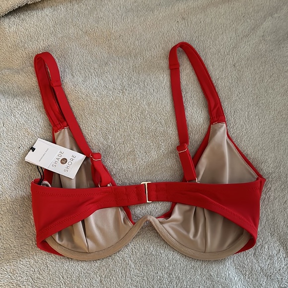 Red bikini top - Picture 3 of 4